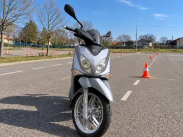 Yamaha X-City 125, fotografija 3