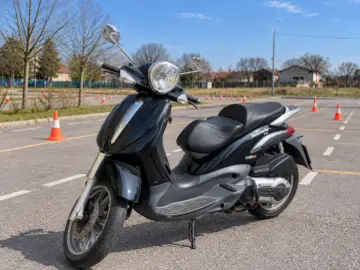 Piaggio Beverly 500, fotografija 2